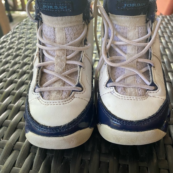 Toddler Air Jordan - Picture 5 of 5